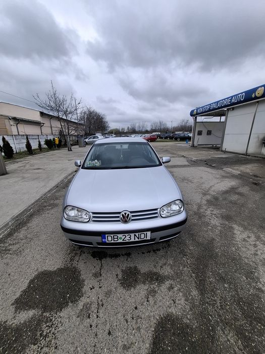 Vand Golf 4, 1,6 benzina
