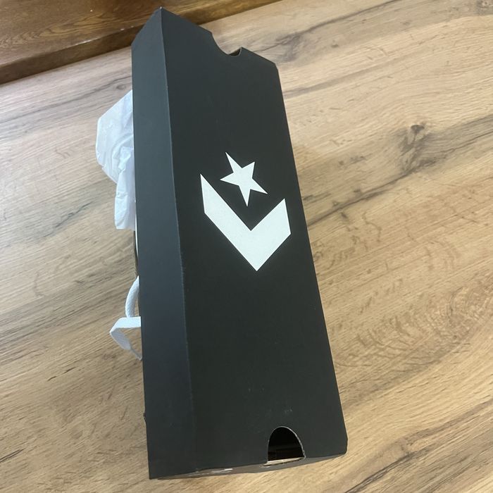 Кроссовки converse