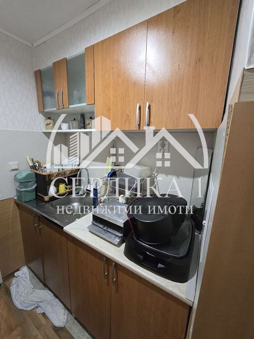 Дава се под наем Тристаен апартамент в Елин Пелин - 82 кв.м за 408 € - Снимка #1