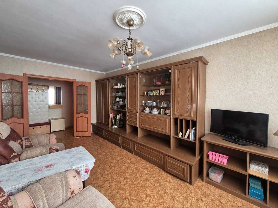 Продам 3 комн квартиру у/планир.