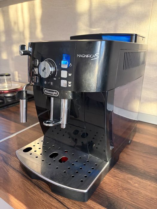 Aparat de cafea DeLonghi