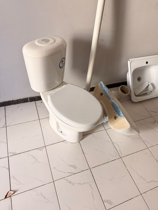 Әжетхананың затары сатылады