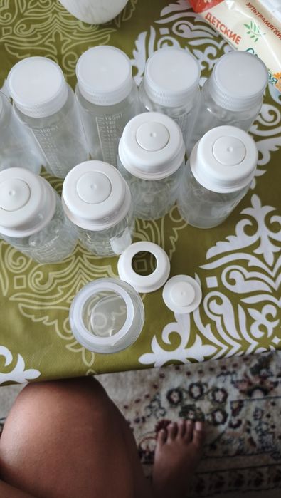 Бутылки для грудного молока