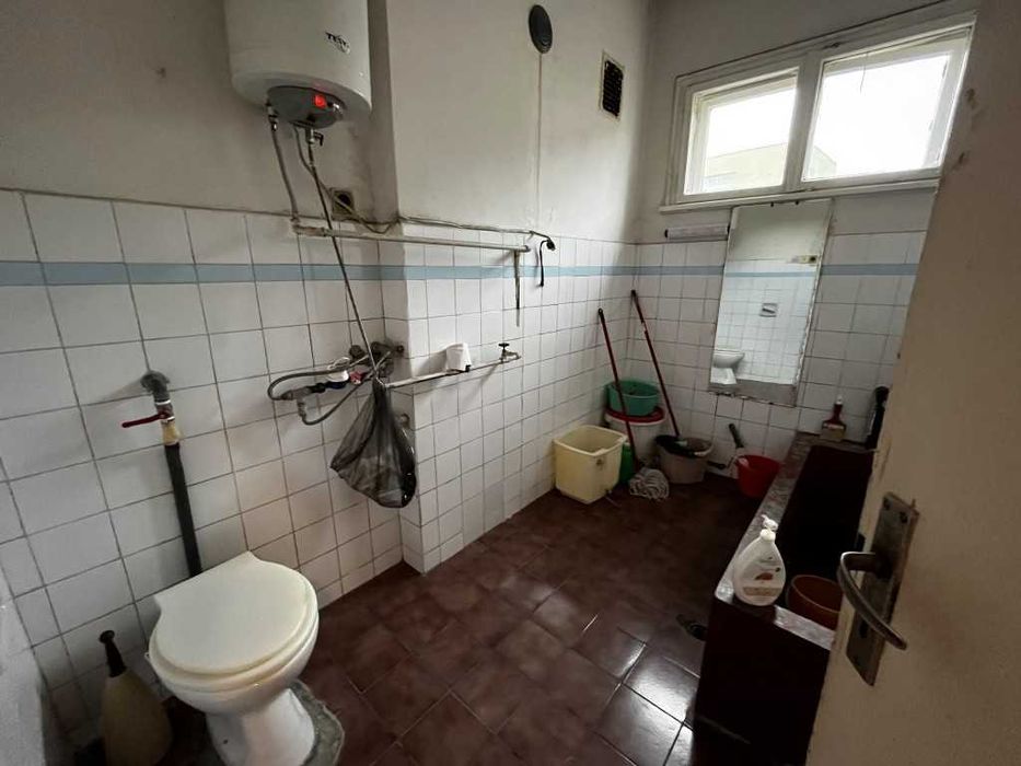 Продава се Тристаен апартамент в Габрово, Център - 120 кв.м за 612 €/кв.м - Снимка #8