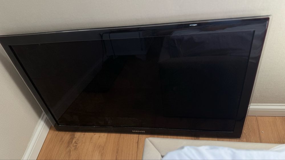 Телевизор samsung