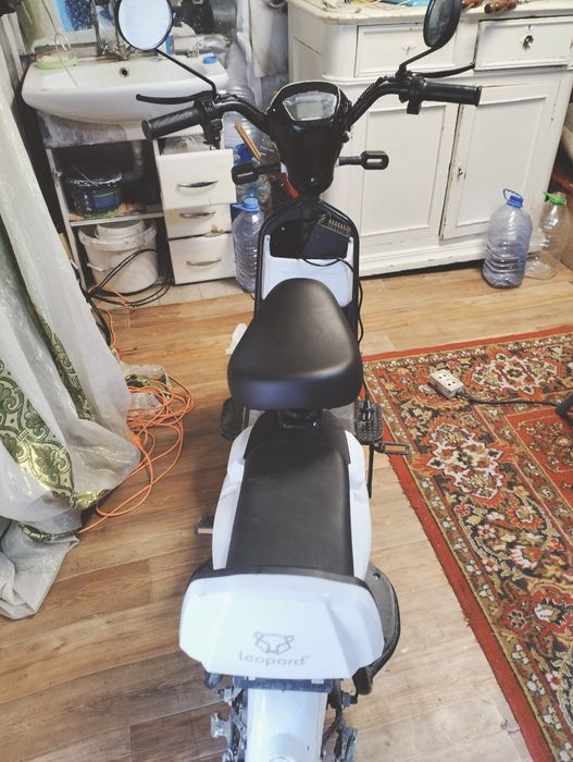 Продам скутер 80кубв