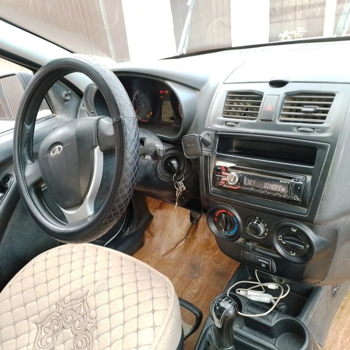 Продам машину  лада калина