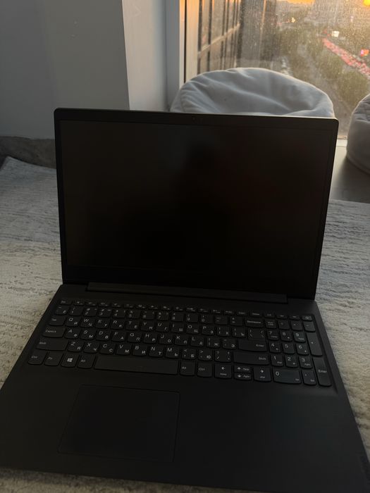 Lenovo V15-ADA 2021 года