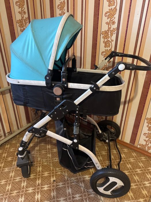 коляска новая классная