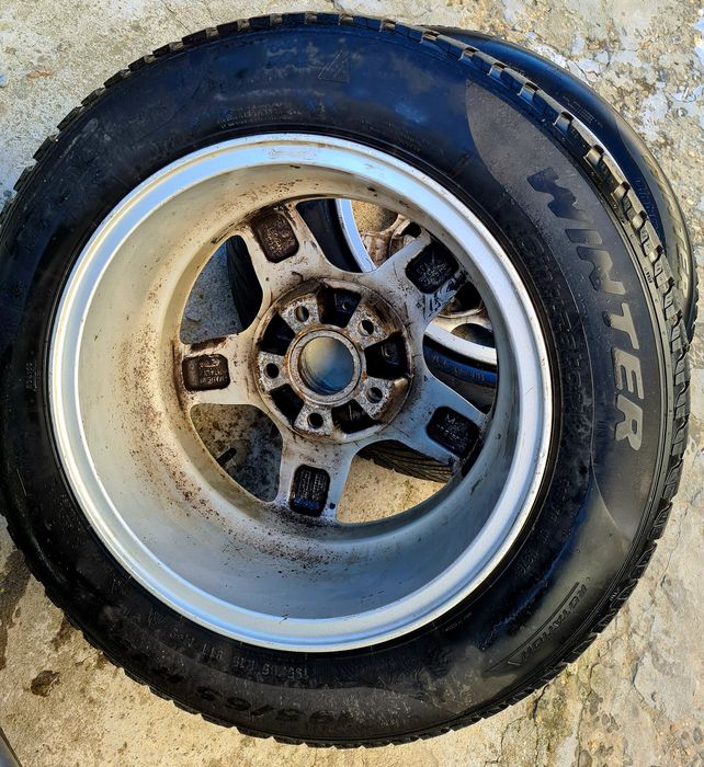 Jante cu cauciucuri Pirelli de iarnă