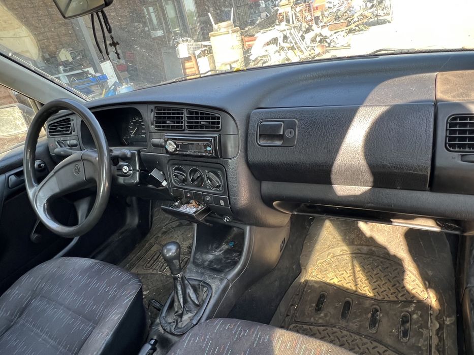 Volkswagen Golf 3 1.4 НА ЧАСТИ