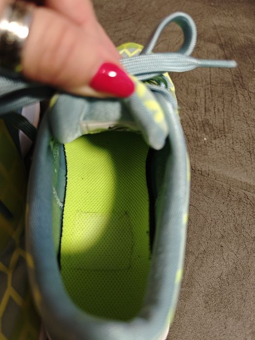 Nike -38/леко умален/затова 37