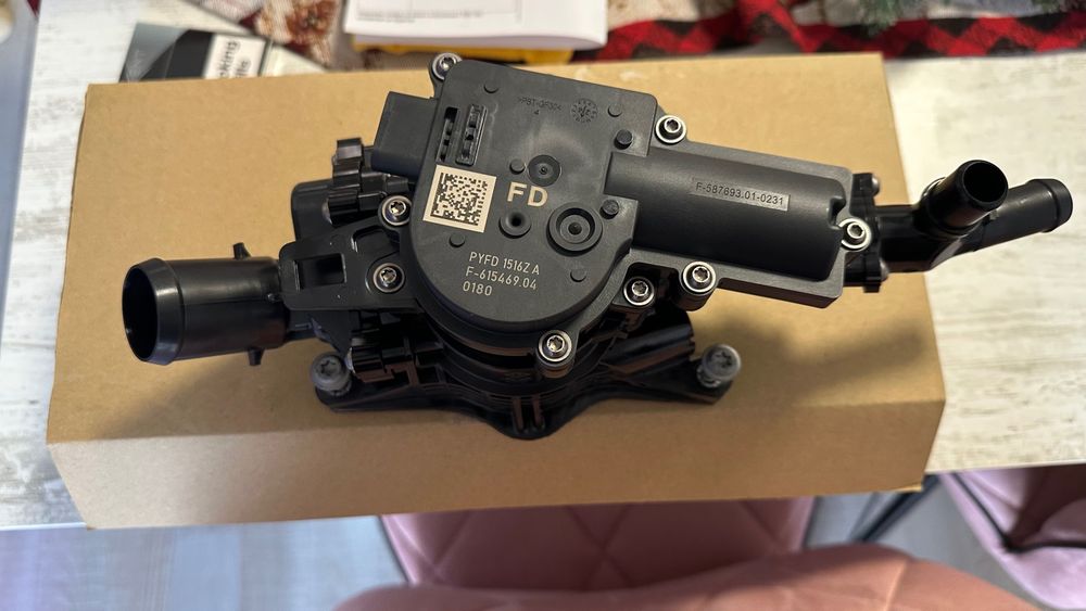 Genuine Cooling control valve Mazda (Корпус на Термостат)