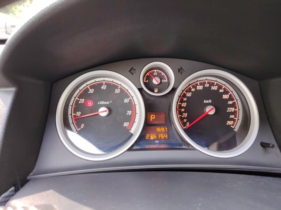 Opel astra automat+set de jante cu cauciucuri de iarna