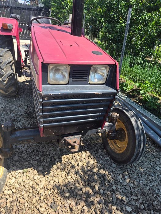 Capotaj tractor 453 pentru motor in 3 pistoane