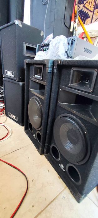 Mixer pasiv cu reglaje fine de instrumente și voce și mixere noi. Usb