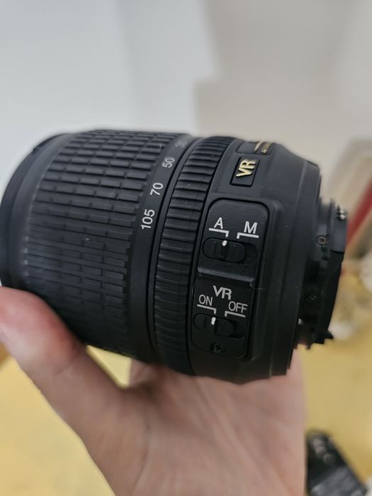 Nikon d5600+obiectiv 18-105+ geanta