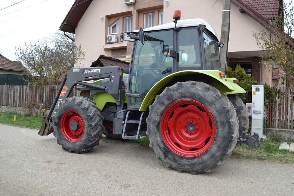 Tractor Class Celtis 446 RX