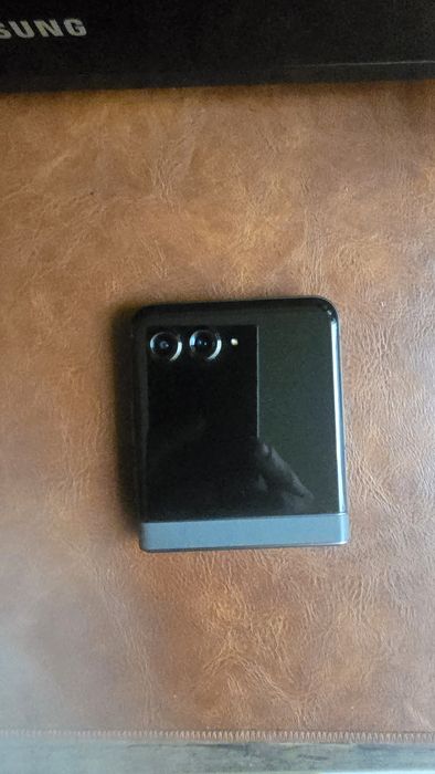 Motorola RAZR 50