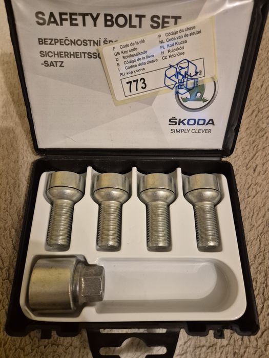 Секретни болтове Шкода