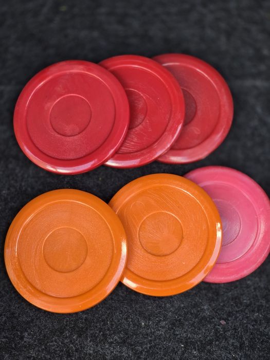 Най-различни резервни части за боксови круши, джаги, хокей,