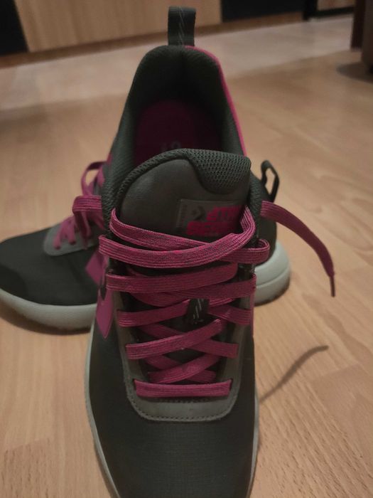 Vând pantofi sport Converse