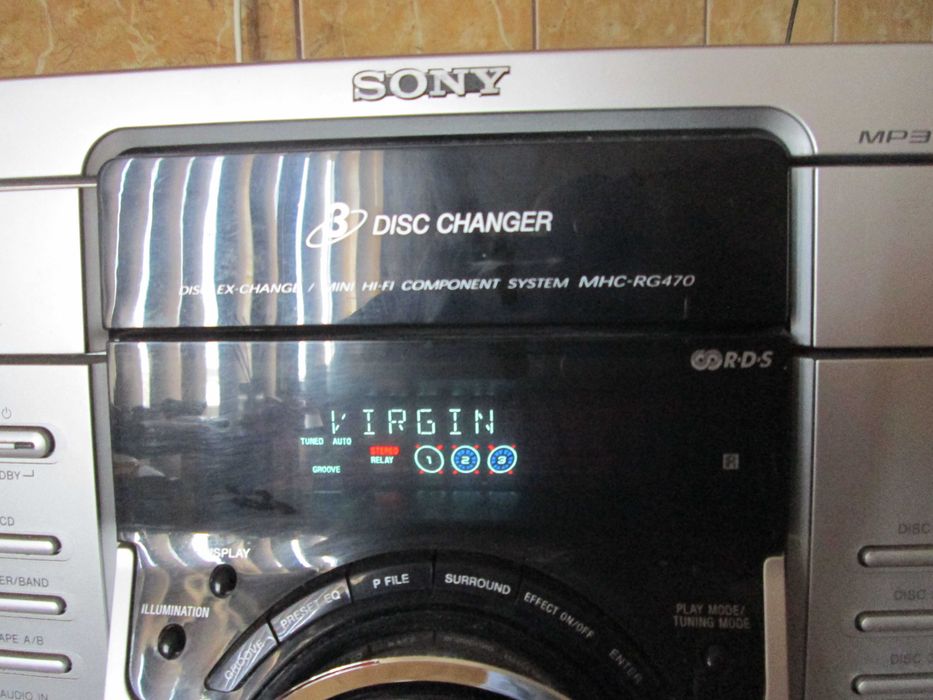 finisaj interior Sony RG 470 + telecomanda