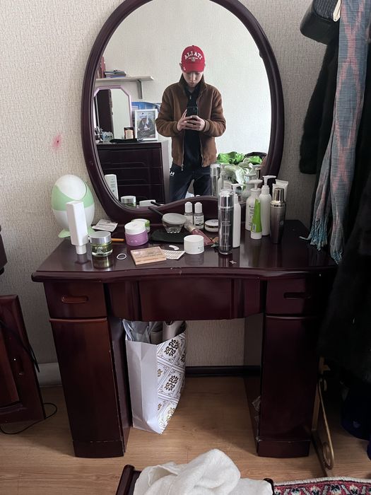 Продам мебель спальную и комоды