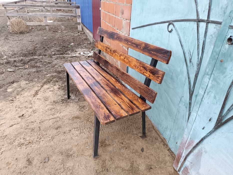 Скамейка екі адамдық