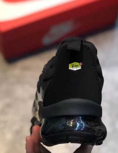 Оригинални маратонки Nike Air Vapormax TN Gold налични 43 номер