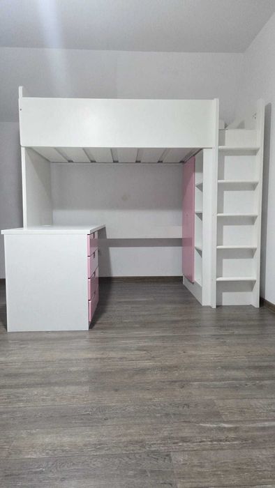 Mobila IKEA pentru copii (pat supraetajat + birou + dulap)