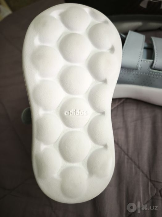 Кроссовки Adidas
