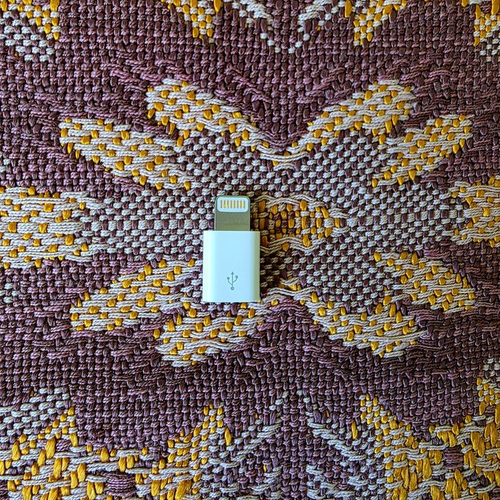 Продам адаптер Apple