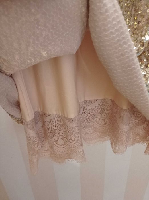 Платье пайетки золото