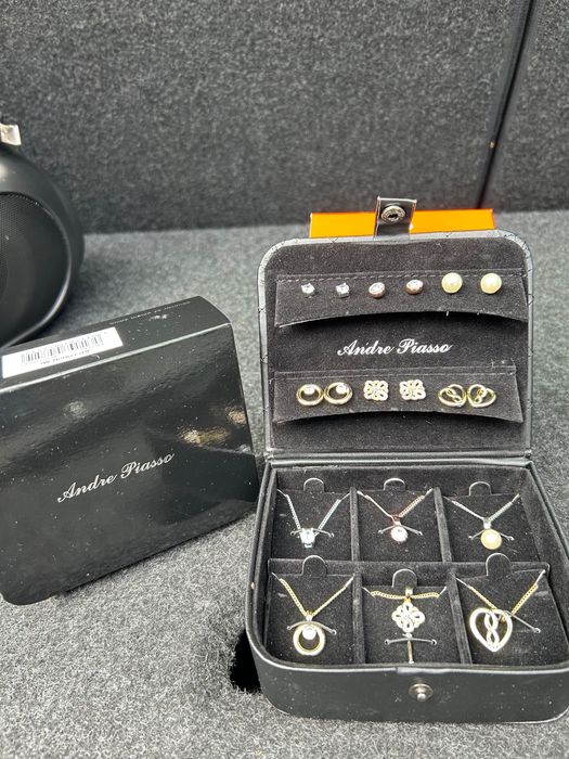 Set Bijuterii 18 BUC de la Andre Piasso