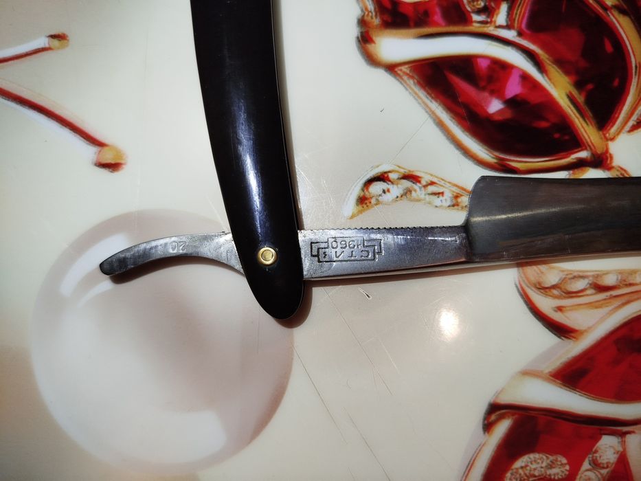 Продаю бритву СТИЗ 1960