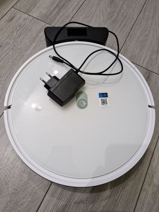 Продавам  прахосмукачка  робот