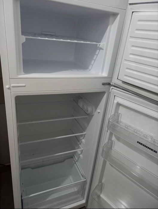 Frigifer 2 usi Heinner Leas frost 212 litri