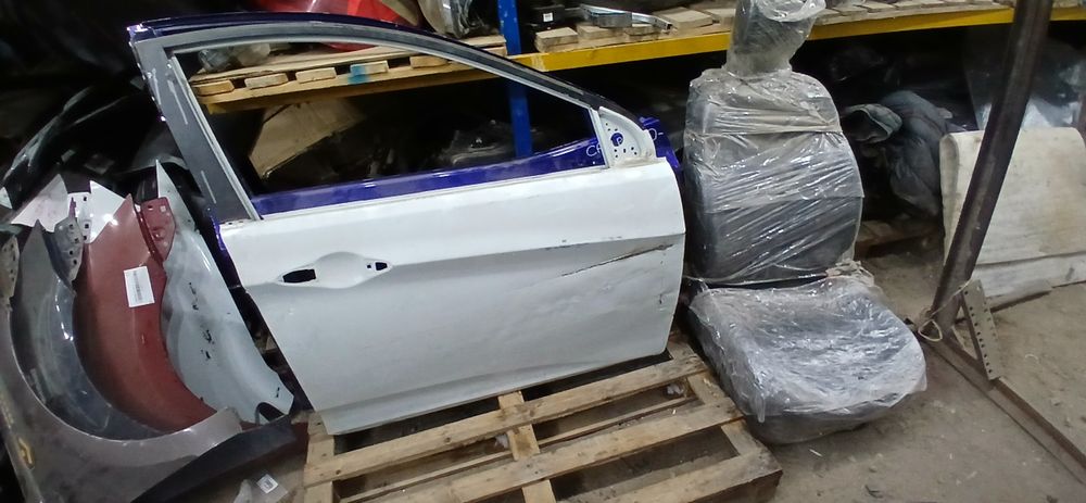Дверь на акцент Hyundai Accent Solaris 1