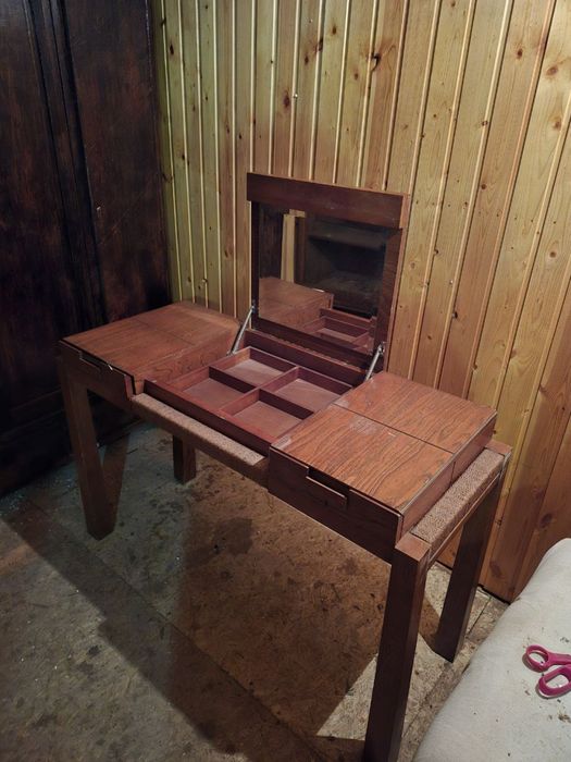 Продам трюмо антиквариат