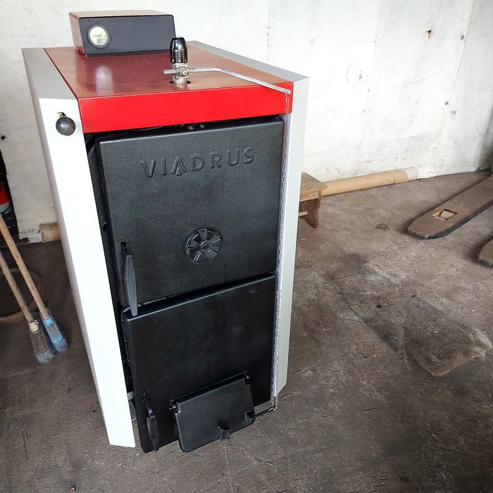Vind centrala ( cazan) VIADRUS din fonta 30 kw 6 elementi