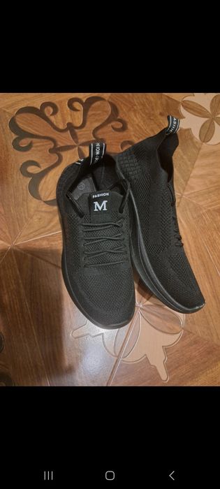 Adidasi fashion negri