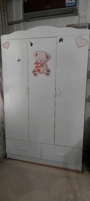 Bolalar shkafi sotiladi