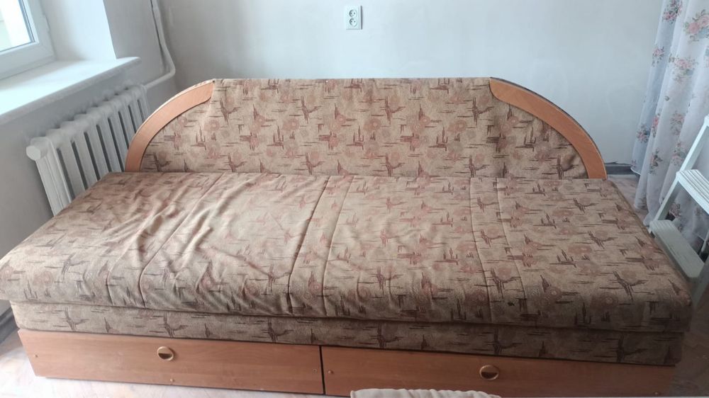 Отдам диван-тахта