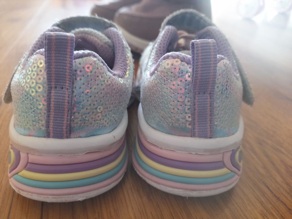 Скечърс обувки за малко момиченце 22 номер