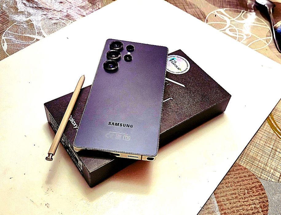 Самсунг С 25Ултра. 256/12 ГБ. Каробка яқинда очилган. 1 йил  гарантиял