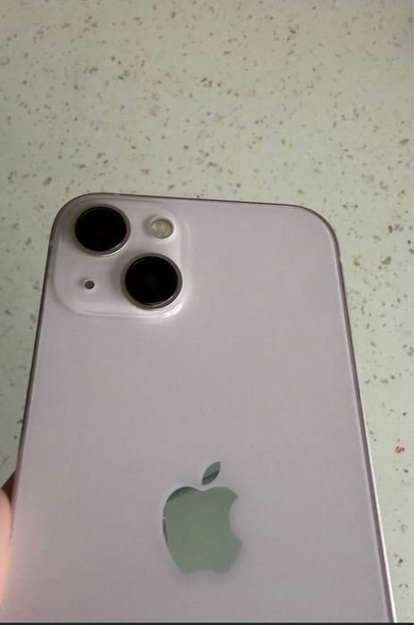 Vând iphone 13 rose