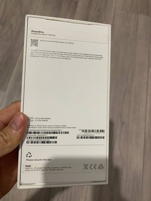 iPhone 16 pro 256 гб