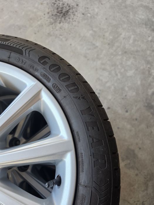 4 Броя 195/55/16 Goodyear 2x6,2mm  2x5,7mm