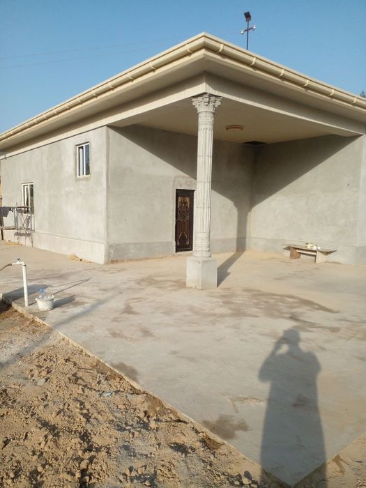 Ховли сотилади Жомбой Газирида срочно сотилади